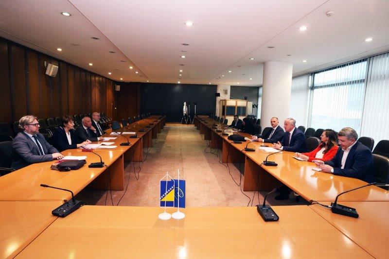Чланови Комисије за борбу против корупције Представничког дома ПСБиХ разговарали са члановима ЦИК-а БиХ